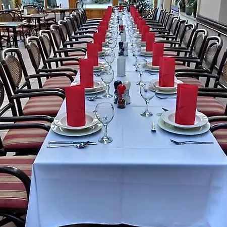 Publo Etterem Es Panzio Bed & Breakfast *
